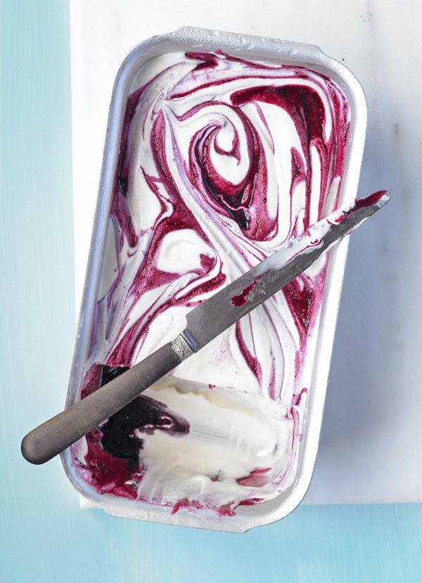 Blackcurrant Ice Cream Swirl (5 min) by frut imported 200g iqf frozen blackcurrant